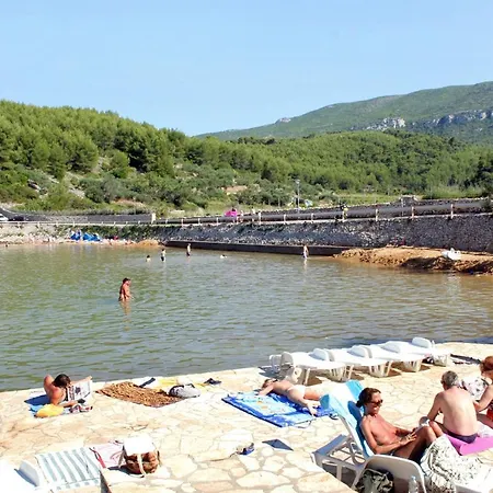 Appartement With Parking Space Jelsa, Hvar - 4040