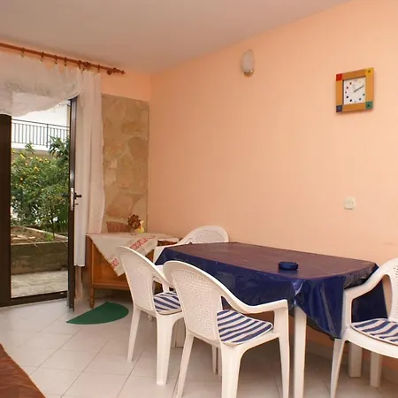 Appartement With Parking Space Jelsa, Hvar - 4040 *