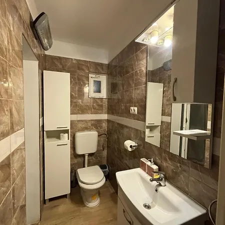 Appartement With Parking Space Jelsa, Hvar - 4040 Jelsa (Hvar)