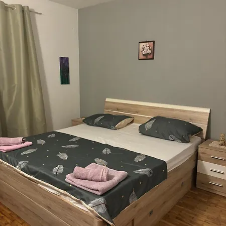 With Parking Space Jelsa, Hvar - 4040 Appartement *