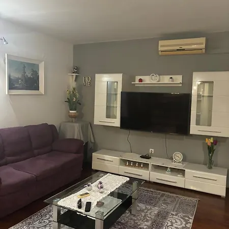 With Parking Space Jelsa, Hvar - 4040 * Jelsa (Hvar)